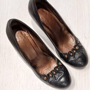 All leather crinkly black heels